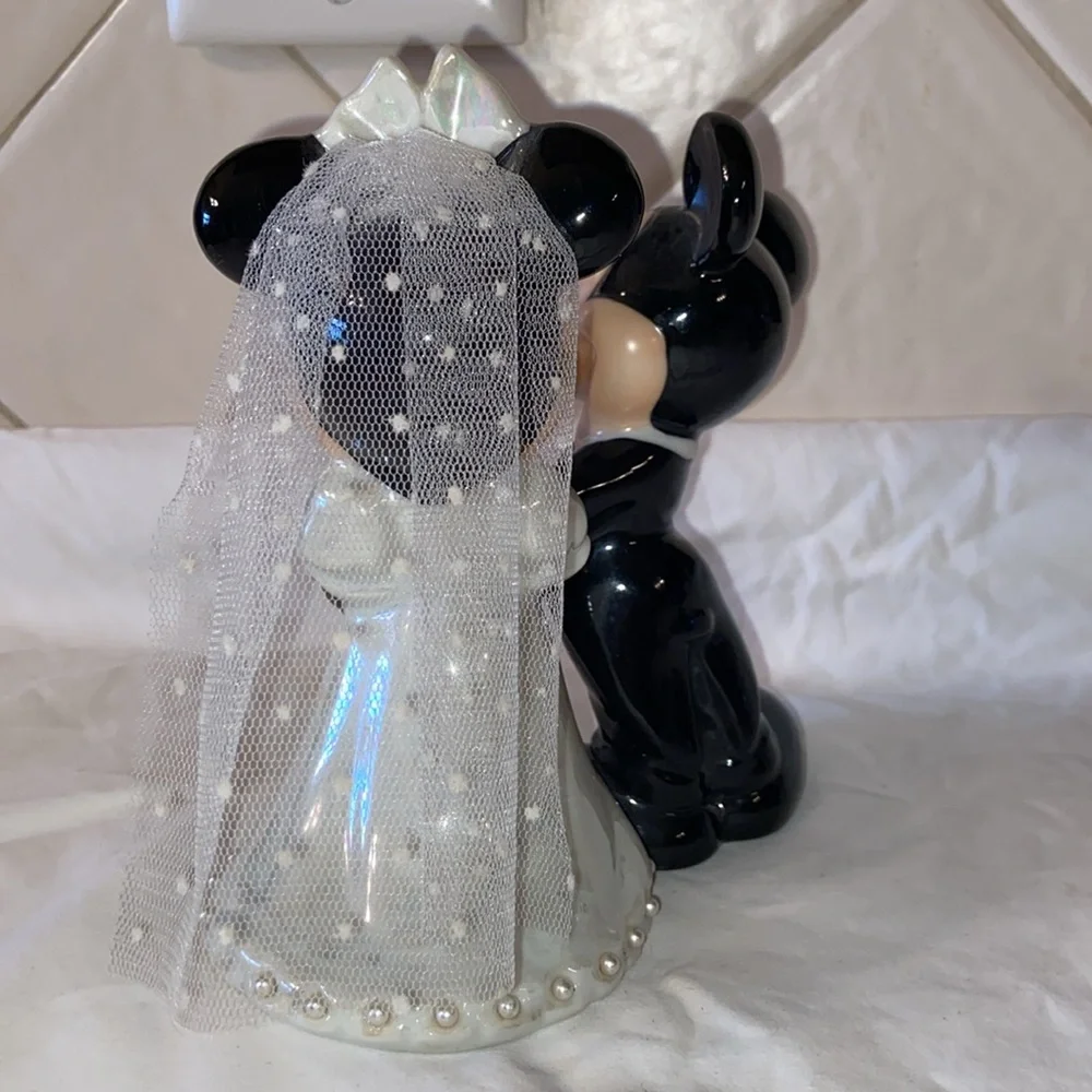 Vintage MICKEY AND MINNIE DISNEY WEDDING. Figurine topper